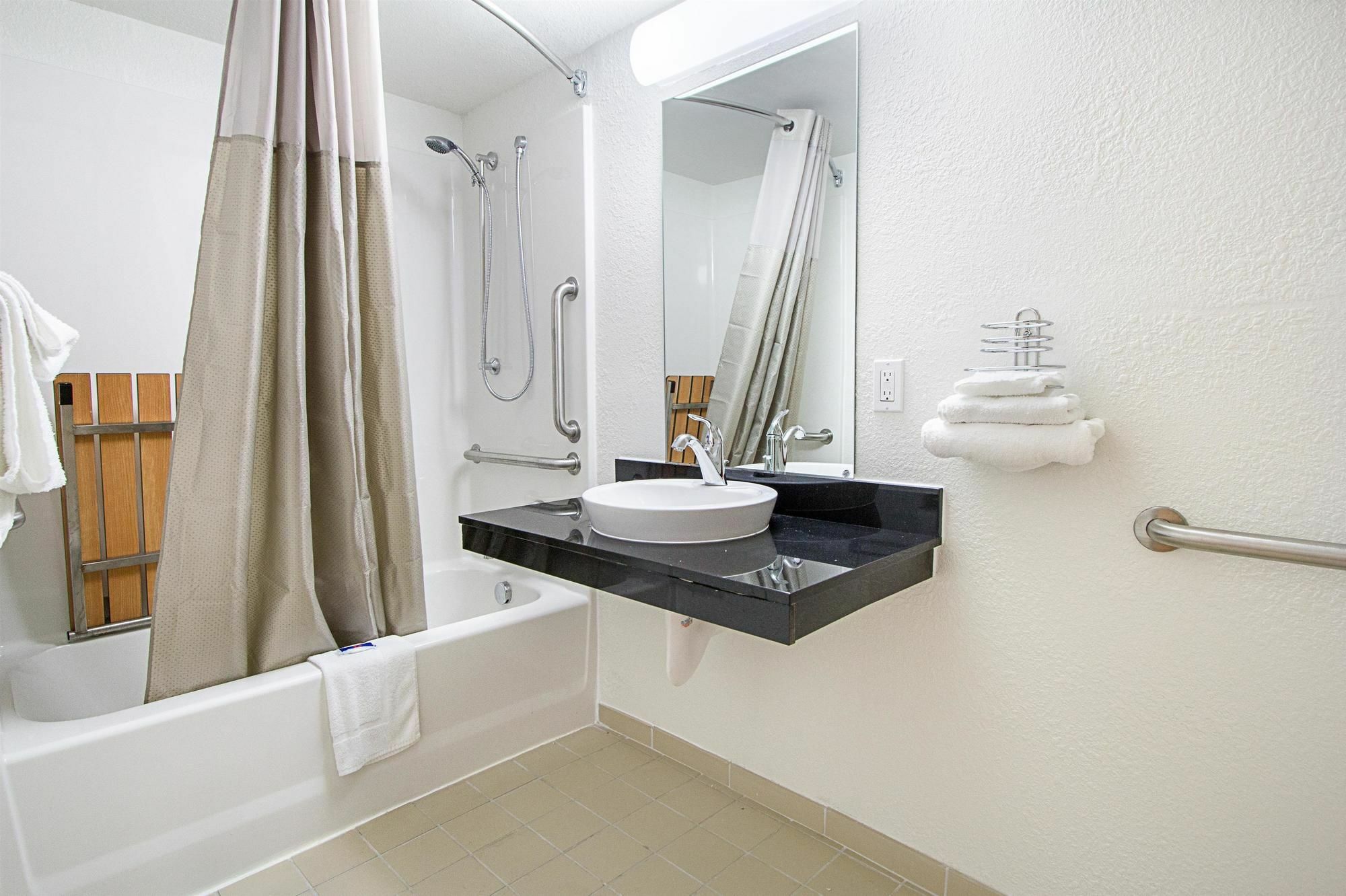 Red Roof Inn Plus+ Columbus - וורת'ינגטון מראה חיצוני תמונה